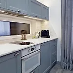 Apartment Old England